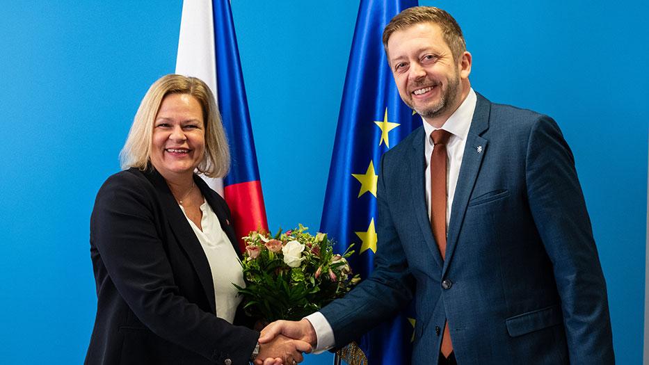 Bundesinnenministerin Nancy Faeser und ihr tschechischen Amtskollegen Vít...